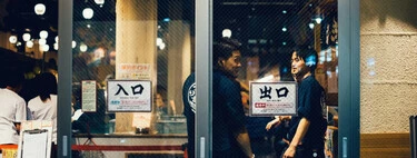 Miles de trabajadores japoneses son incapaces de dejar sus trabajos. Así que contratan a empresas que lo hacen por ellos