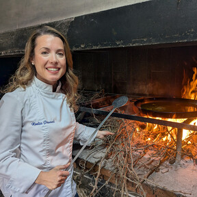 El matriarcado de cuarta generación del campo de Elche que factura una de las mejores paellas del mundo, con un montón de cebolla