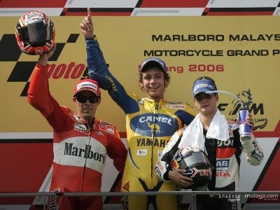 Pedrosa conquista el tercer puesto, lesionado