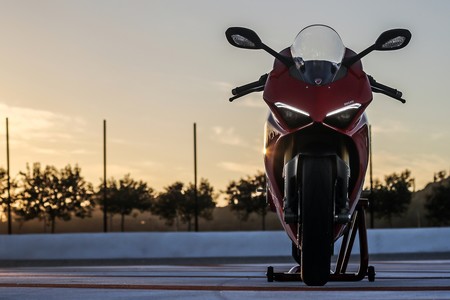 Adiós, Ducati 959 Panigale: una nueva deportiva italiana está en camino ¡y seguirá siendo bicilíndrica!