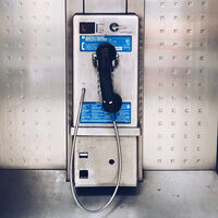 Un ingeniero le acaba de dar una idea a los lugares sin cobertura: todo lo que hace falta es un teléfono... de los de antes