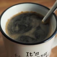 A ciência discute há anos se o café logo pela manhã é saudável ou não; e a resposta está ficando cada vez mais clara 