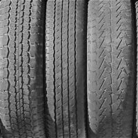 Cómo saber si los neumáticos del coche de segunda mano que vas a comprar están en buen estado