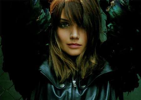 Katie Holmes abucheada por la cienciología