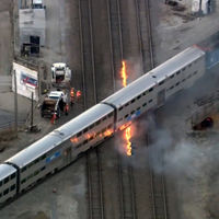 En Chicago está haciendo tanto frío que tienen que incendiar las vías de tren para que puedan seguir funcionando