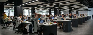 El peaje a pagar por usar la inteligencia artificial en el trabajo es tener mala reputación, según un estudio