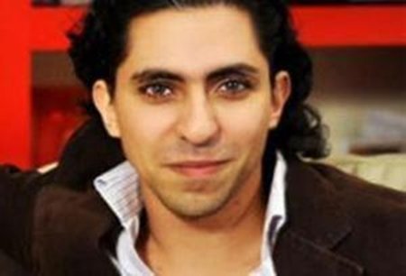 Un tribunal de Arabia Saudí amenaza con la pena de muerte a un joven ciberactivista liberal