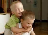 Los hijos únicos son más hiperactivos y los que tienen hermanos más agresivos