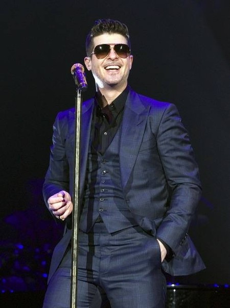 Robin Thicke no pierde el tiempo: ¡quiere volver con su mujer a la de ya!