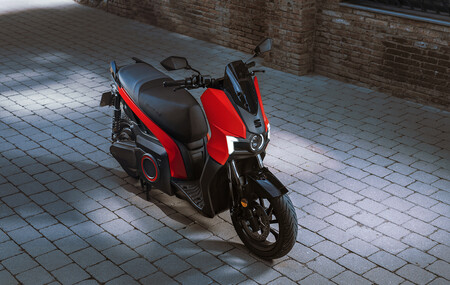 La SEAT MÓ eScooter 125, la moto eléctrica que SEAT quiere traer a México, inicia producción