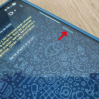 Tu Galaxy comienza a mostrar una extraña línea gris con apps como WhatsApp: qué es y cómo quitarla