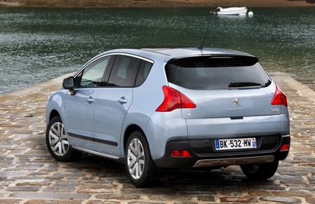 Peugeot 3008 HYbrid4 103