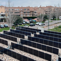 ¿Y si nos hemos equivocado con la orientación de los paneles? Dos proyectos en la Comunidad Valenciana lo están probando 