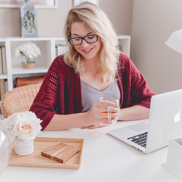 Cómo limpiar el móvil y el portátil correctamente y de forma fácil 