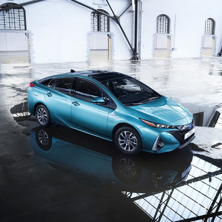 Salon De Paris 2016 Prius Plug In Hybrid 6