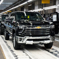 EEUU quiere proteger sus industria imponiendo aranceles a todo lo que cruce sus fronteras. Solo va a conseguir que los mismos coches sean más caros