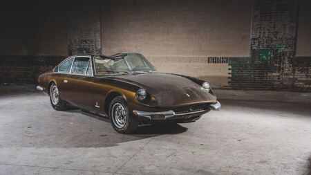 Ferrari 365 GT 2+2 de 1969. Foto Darin Schnabel. Cortesía de RM Shotebys.