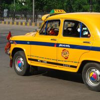 El taxi indestructible que ha movido a la India durante 60 años: diseño inglés y una mecánica tan simple que podía arreglarse en la calle