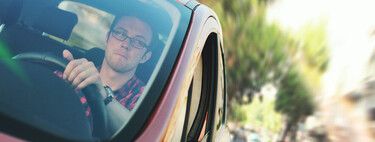 Las multas más raras que te pueden poner en Europa: desde la rotonda con la preferencia al revés a beber agua