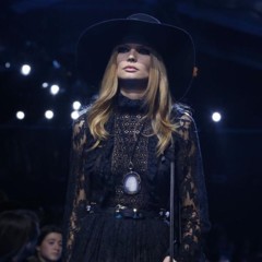 Foto 3 de 10 de la galería elie-saab-nos-presenta-su-lado-bohemio-mas-rockero-en-su-desfile-otono-invierno-2016-2017-amor-puro en Trendencias