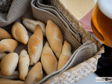 Receta de colines caseros, el pan que tus aperitivos piden, más fáciles que nunca