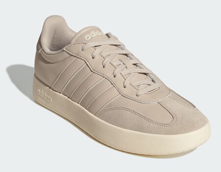 Adidas Rebaja Sus Zapatillas Color Espuma De Latte Para Llevarlas En Los Mas Elegantes Y Frescos Looks De Primavera
