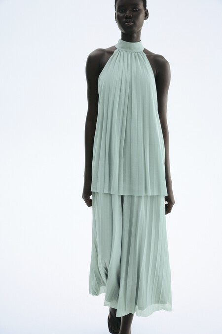 vestido plisado
