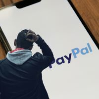 Si eres autónomo y tienes deudas, Hacienda podrá embargar más rápido el saldo que tengas en Revolut, Wise o PayPal 