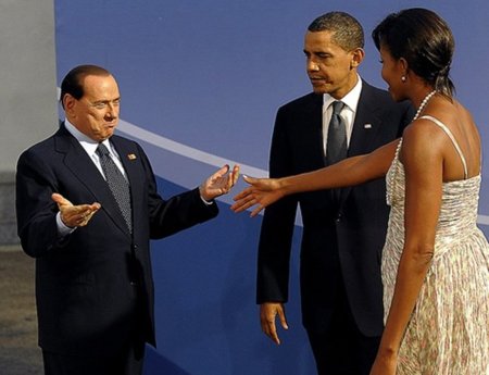 "Las Damas y el Cavaliere" en Internet