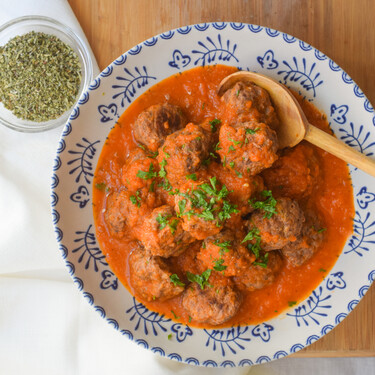 Albóndigas de cordero en salsa, una receta casera infalible