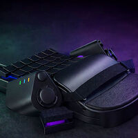 Lo de este jugador es digno de elogio: perdió su brazo en un accidente y eso fue lo que le llevo a diseñar un híbrido de teclado y ratón que supera a otros