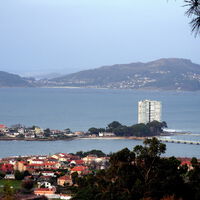 Hace 60 años Vigo creó una isla exclusiva para la élite local. Ahora se arriesga a perder su mayor privilegio