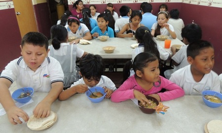 La Xunta de Galicia prohibe que los niños lleven su tartera al colegio