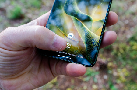 Escaner de huellas dactilares en el Motorola Edge 70