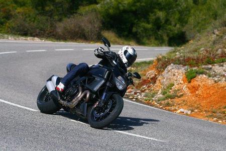 Prueba de la Ducati Diavel para MPM 2