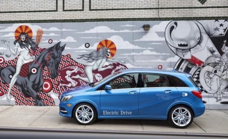 En Madrid, 7 de cada 10 encuestados ven en los coches eléctricos la solución, pero se equivocan