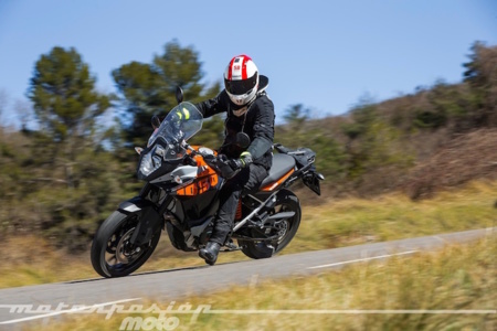 Motorpasión a dos ruedas: prueba de la KTM 1050 Adventure, el Classic Legends y entrevista en KISKA
