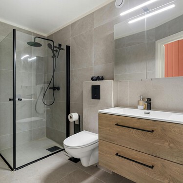 Lidl lanza hoy lunes el armario perfecto para baños pequeños: es bonito, compacto y apenas ocupa espacio