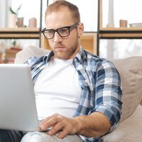 El paro automático para autónomos podría implantarse en 2026. Esto es lo que propone la ATA, sus obstáculos y cómo afectaría al colectivo 