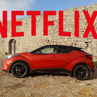 Ver dos horas de Netflix en España sólo contamina lo que un coche híbrido en un kilómetro