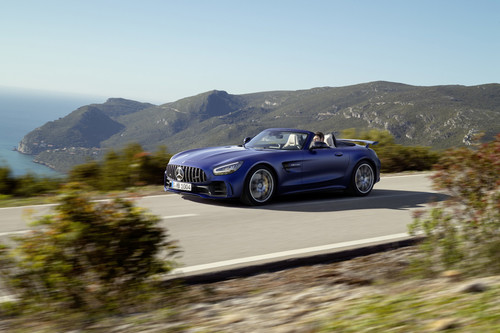 Mercedes-AMG GT R Roadster: 577 hp a techo abierto sólo para 750 afortunados en todo el mundo