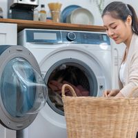 Sua roupa sai da máquina com cheiro ruim? O problema pode estar em um detalhe que quase ninguém percebe 
