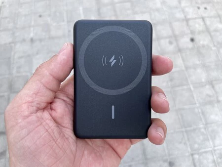 Anker 009 Magsafe バッテリー