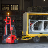 Así son los robots eléctricos y autónomos de SEAT Martorell que han jubilado a los camiones para el transporte de piezas