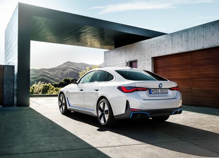 Bmw I4 2022 1600 12