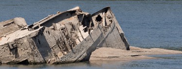 Los arqueólogos no dan crédito a lo que ha dejado al descubierto la sequía del Danubio: barcos nazis, bombas, una moto y hasta un mamut