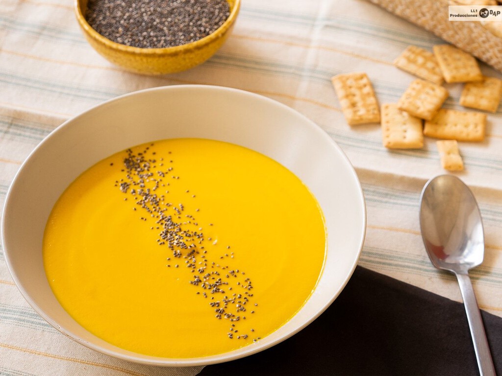 Crema de zanahoria en Thermomix, la receta más fácil para disfrutar de la cuchara