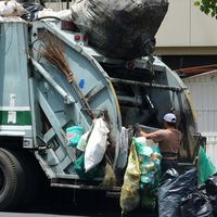 La Inteligencia Artificial va a espiar hasta lo que tiras a la basura: están empezando a equipar los camiones de basura para identificar quién no recicla