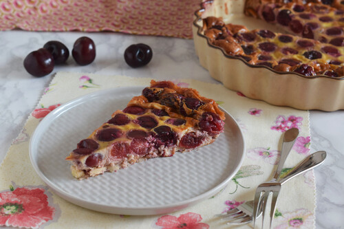 Clafoutis de cerezas sin gluten y sin azúcar añadido: receta saludable del clásico postre francés