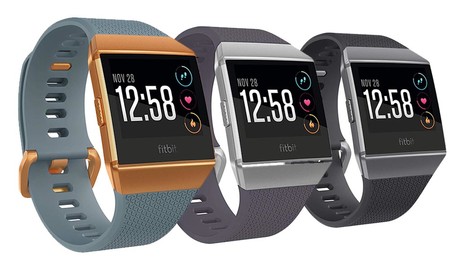 Precio mínimo en Amazon para el Fitbit Ionic, un reloj perfecto para regalar el Día del Padre, por sólo 202,90 euros